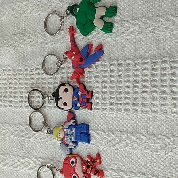 5 Super Heros Key Chains Premium Material & Safe PVC Lot # 9 - Picture 2 of 7